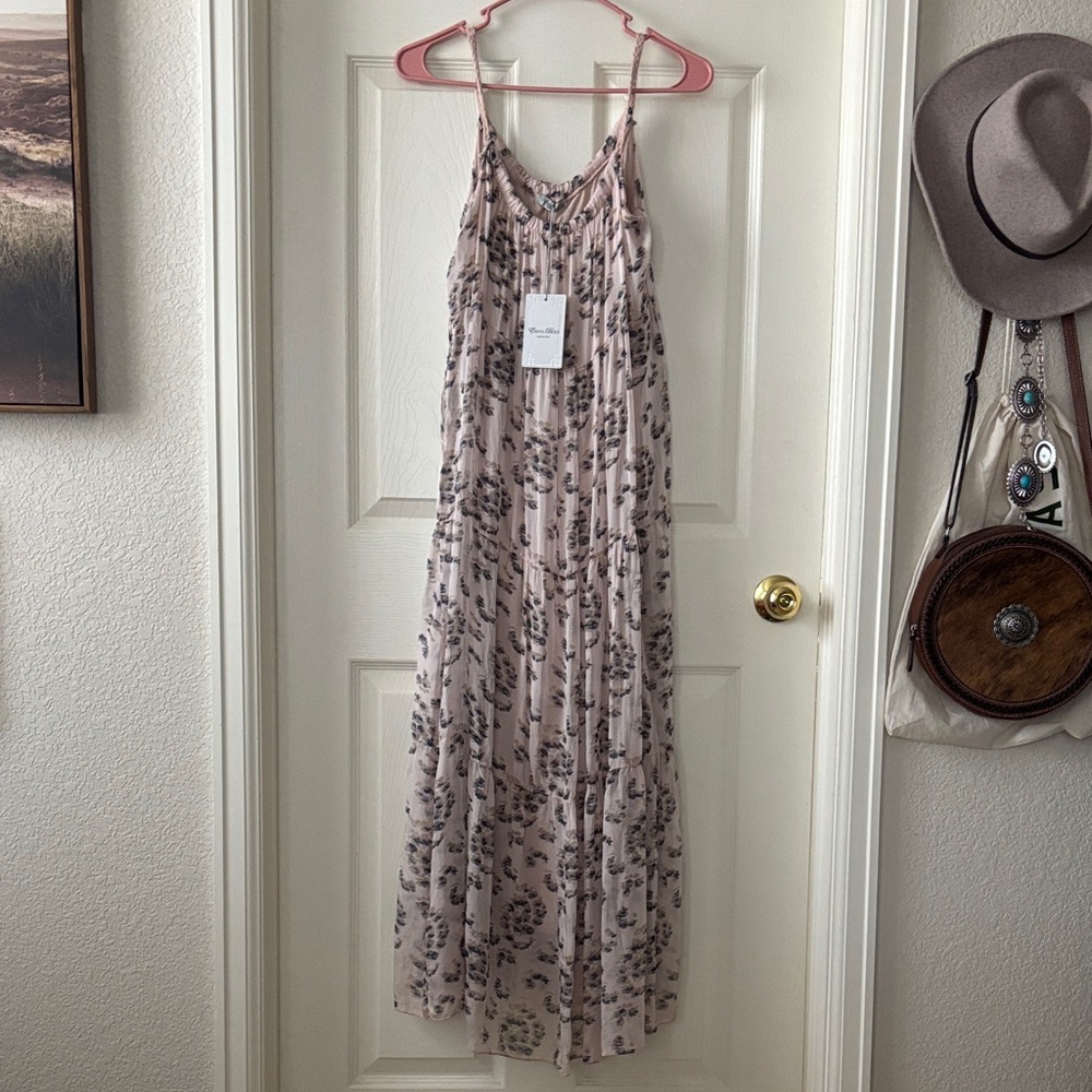 Elegant Floral Maxi Dress in Soft Pink